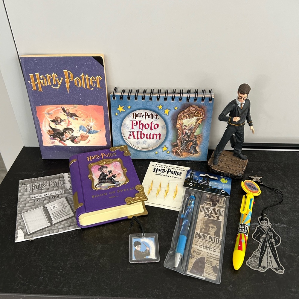 Pre movie Harry Potter Collectible Set -